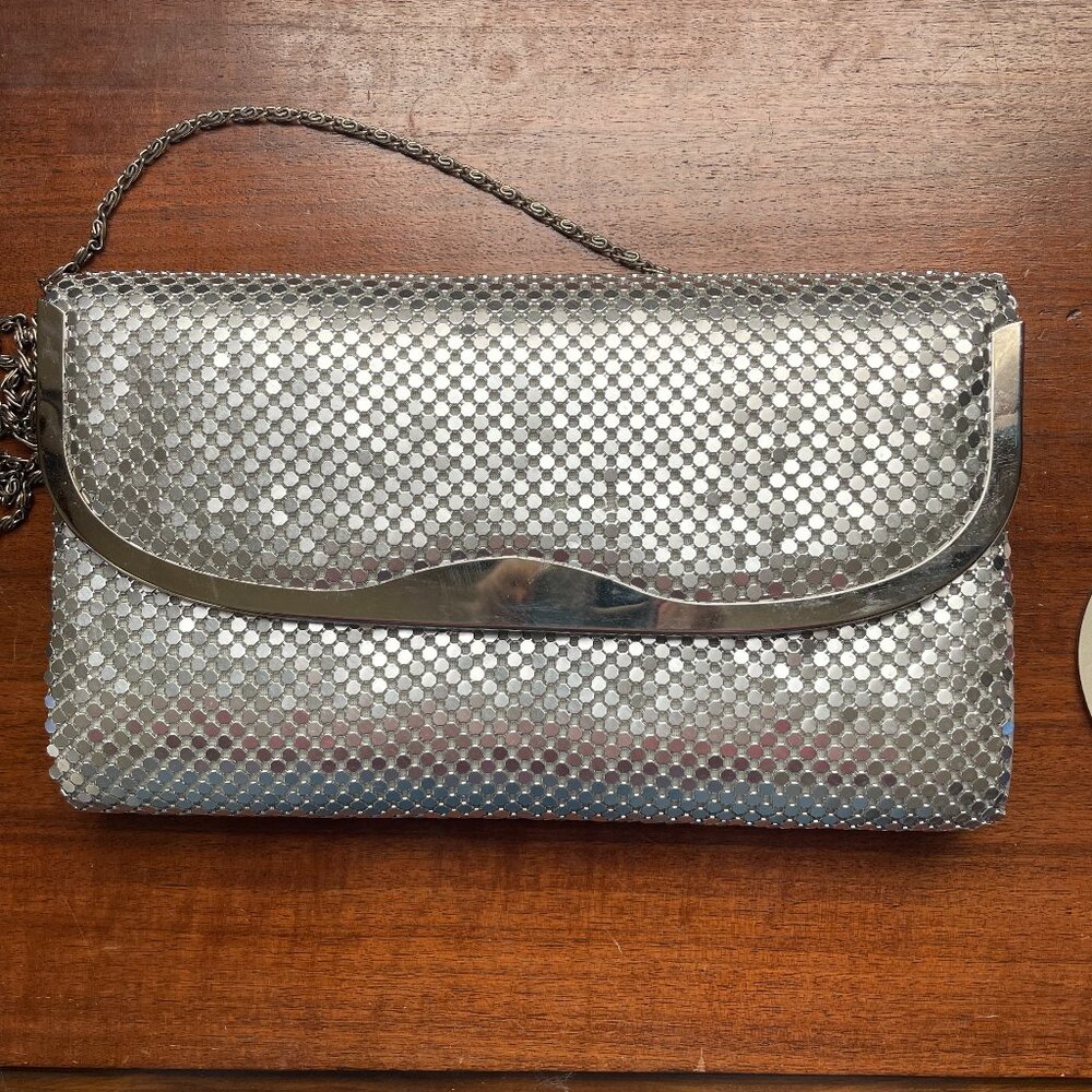 Vintage Warren Reed Silver Metal Mesh Disc Crossbody Evening Clutch Chain Strap.